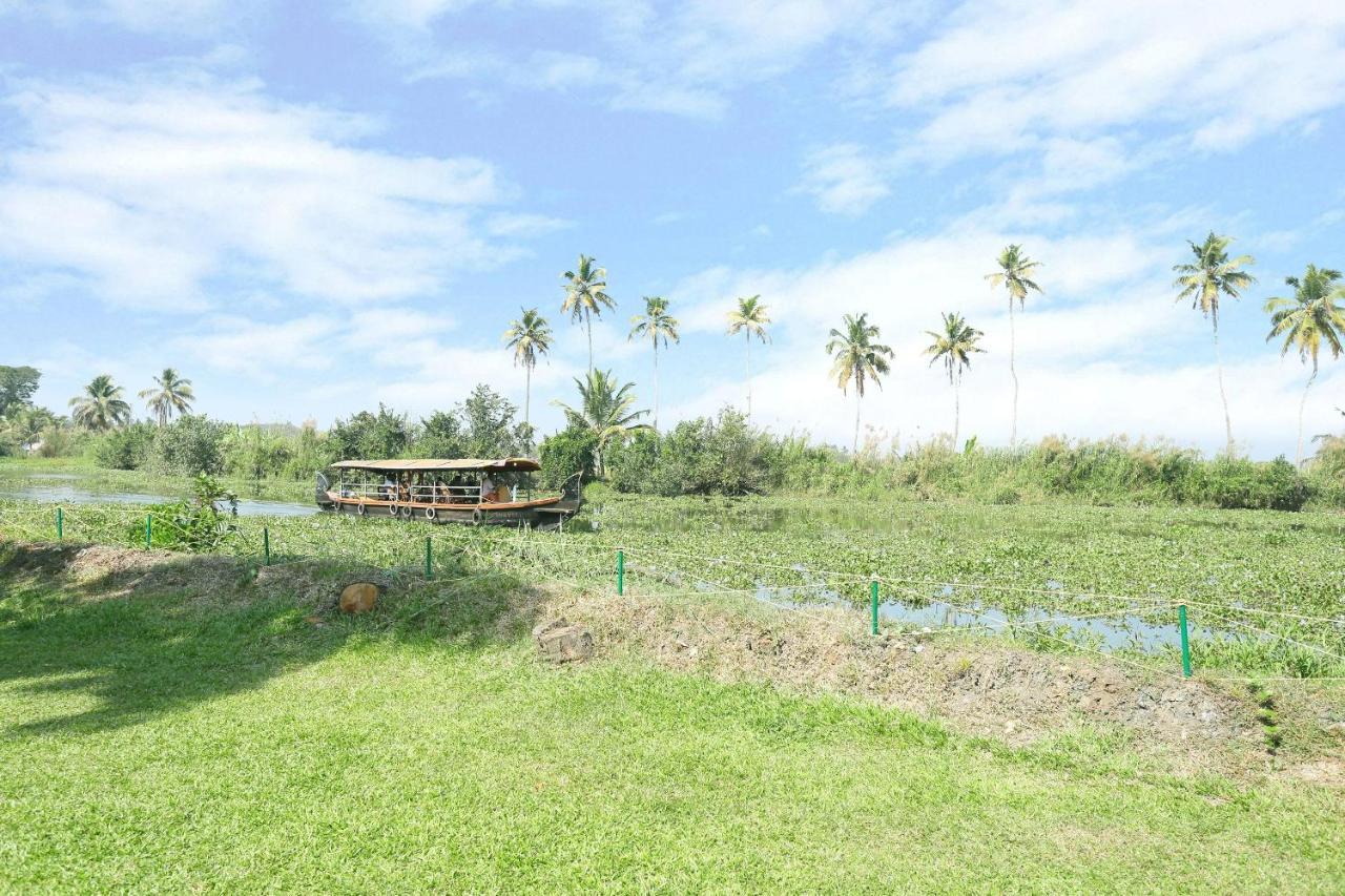 Oyo 26874 Manor Backwater Resort Kumarakom Luaran gambar
