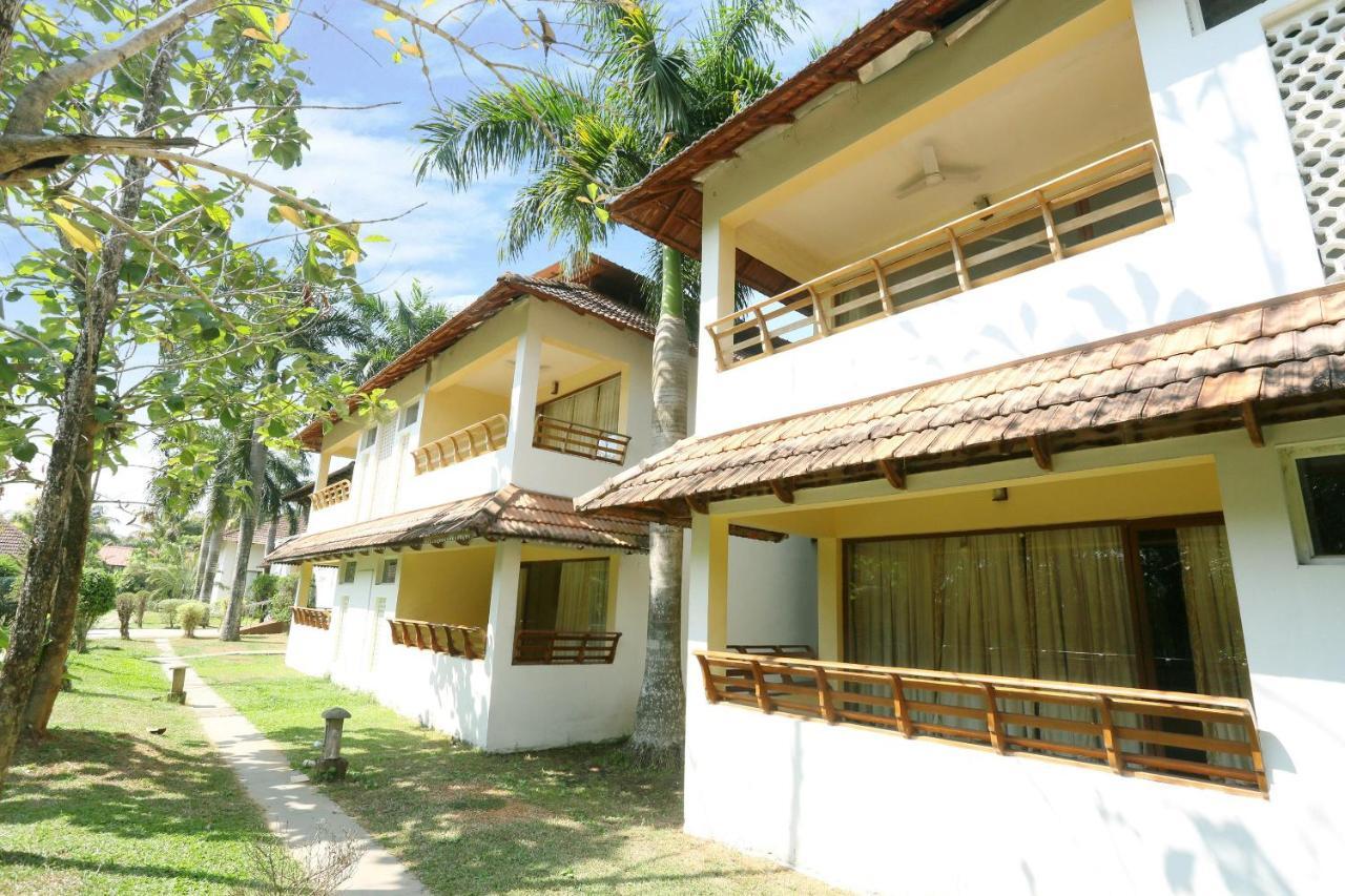 Oyo 26874 Manor Backwater Resort Kumarakom Luaran gambar