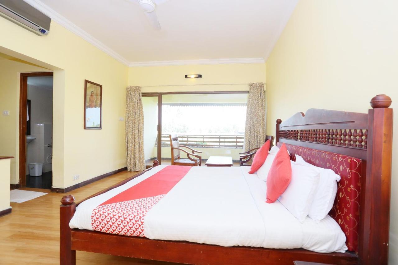 Oyo 26874 Manor Backwater Resort Kumarakom Luaran gambar