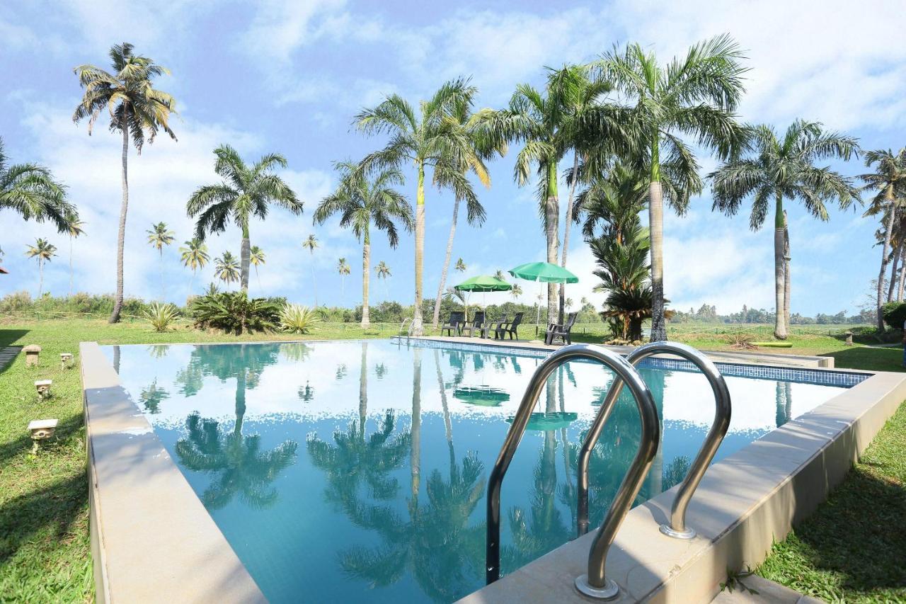 Oyo 26874 Manor Backwater Resort Kumarakom Luaran gambar