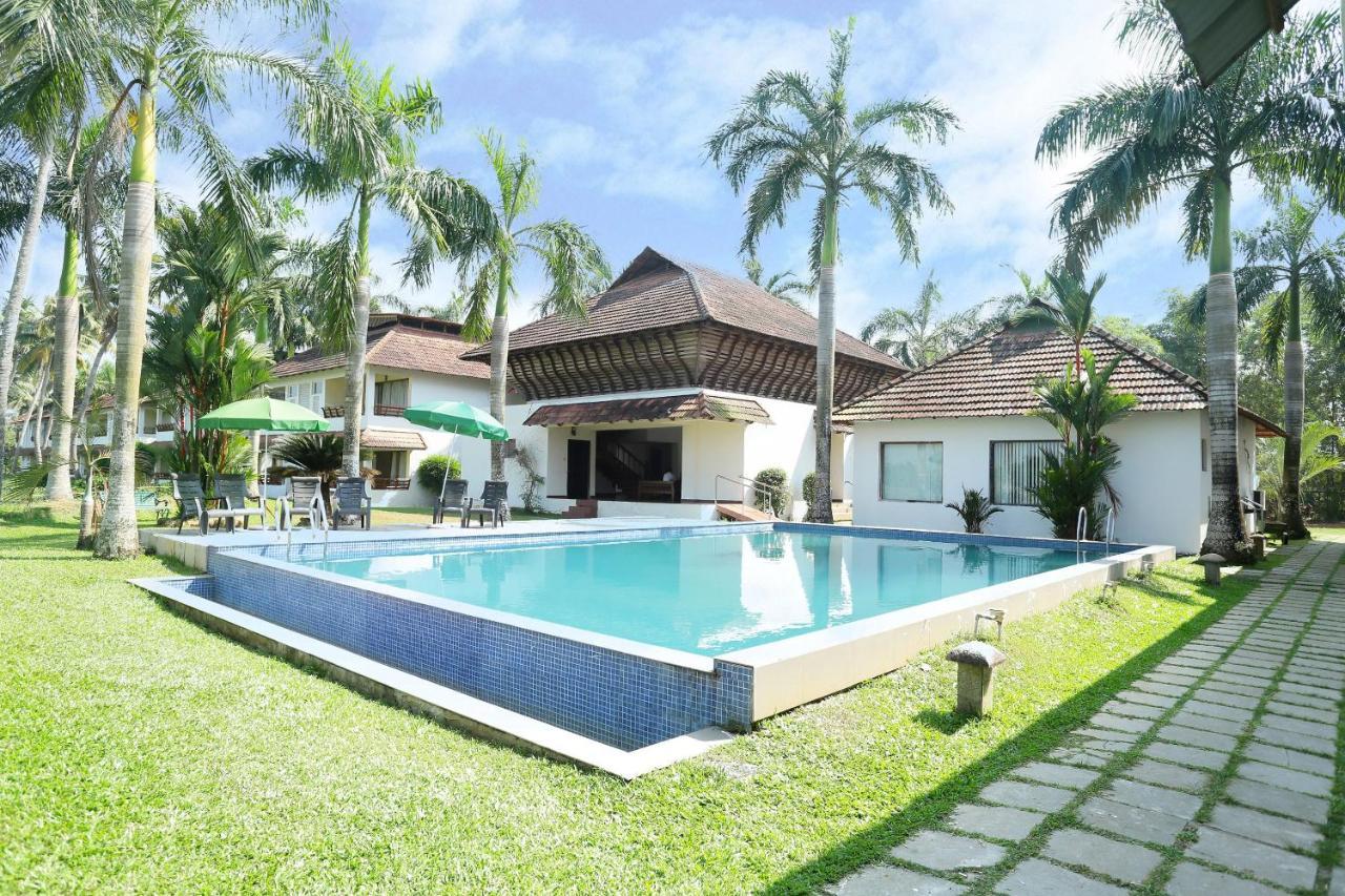 Oyo 26874 Manor Backwater Resort Kumarakom Luaran gambar